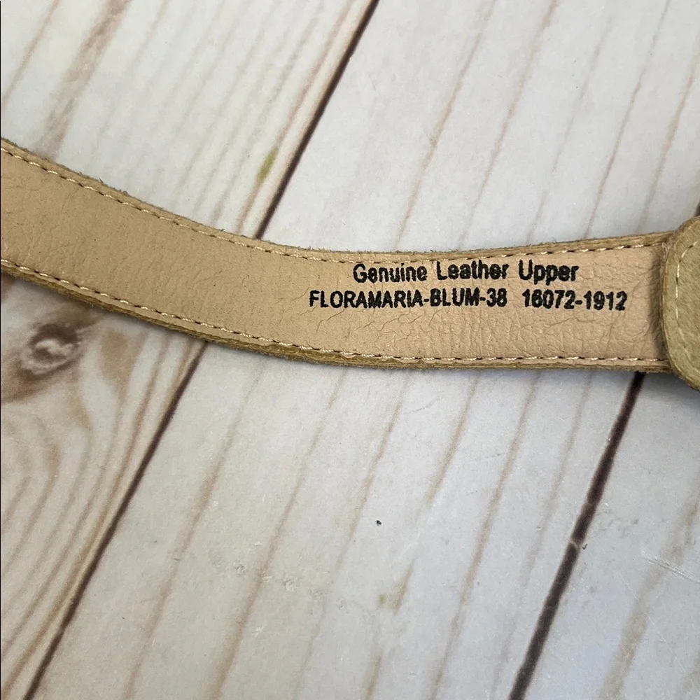 L’ARTISTE heels.Watercolor floral. 2.5” heel. Adjustable strap.Like new. Size 38 - Picture 11 of 12